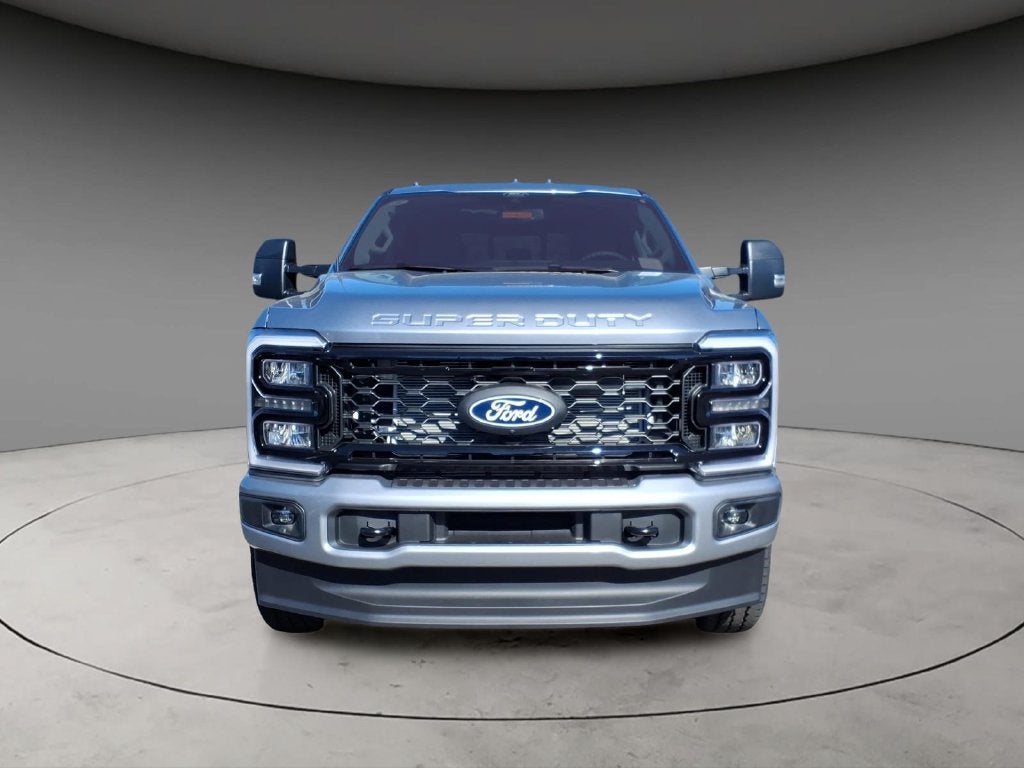 2027 Ford F-350SD XLT