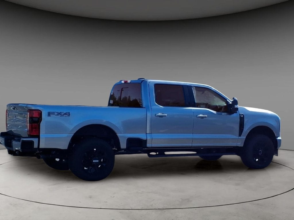 2027 Ford F-350SD XLT