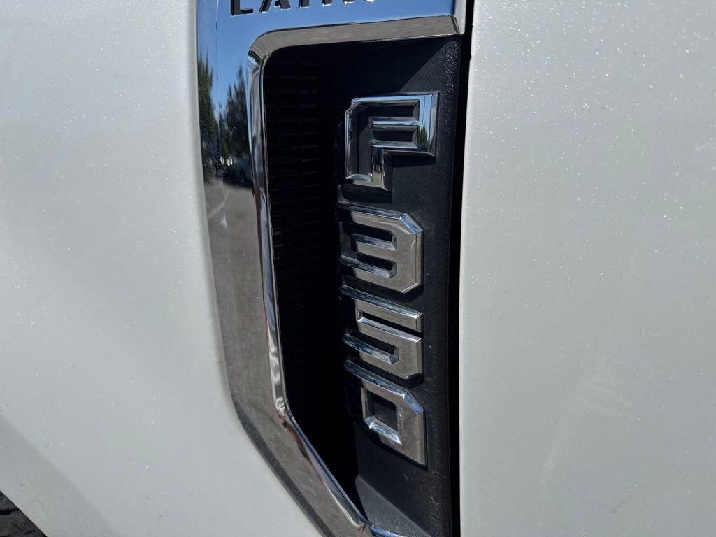 2022 Ford F-350SD Lariat