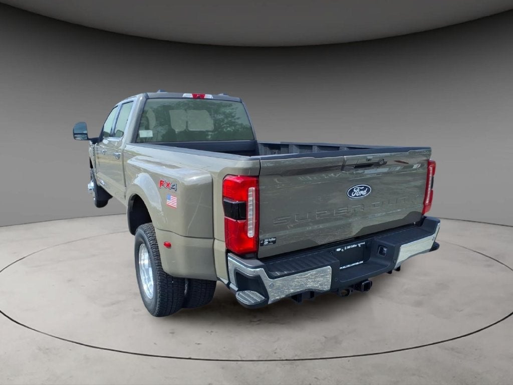 2027 Ford F-350SD Lariat DRW