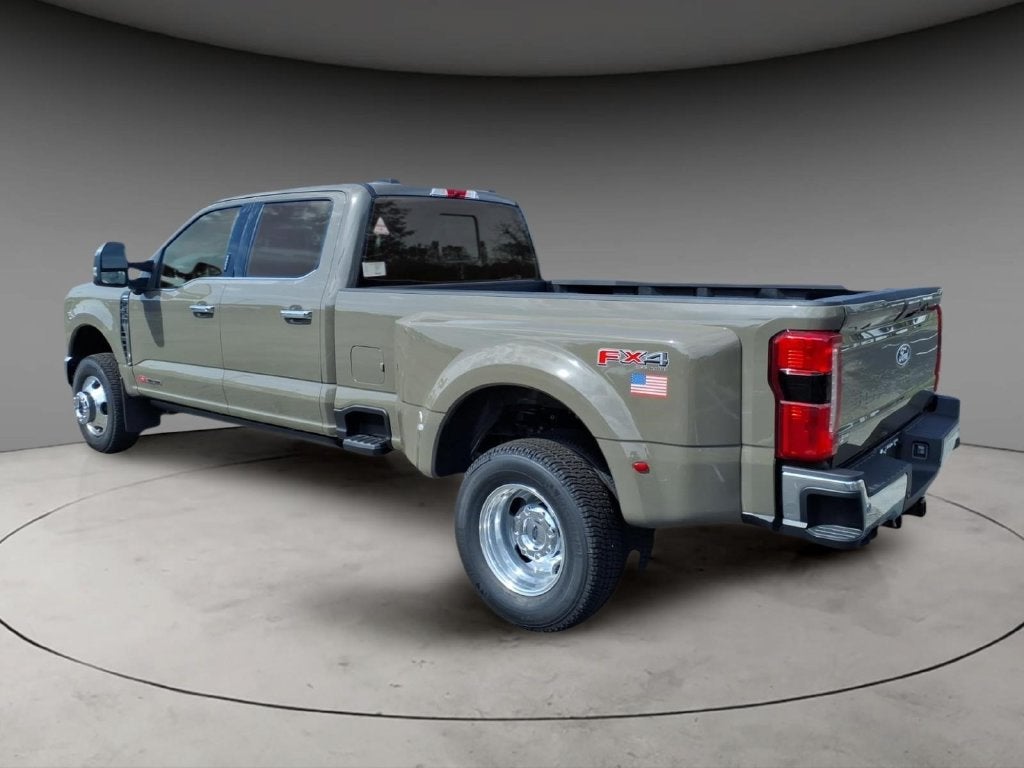 2027 Ford F-350SD Lariat DRW