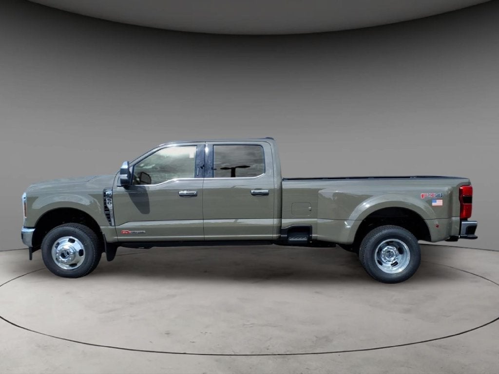 2027 Ford F-350SD Lariat DRW