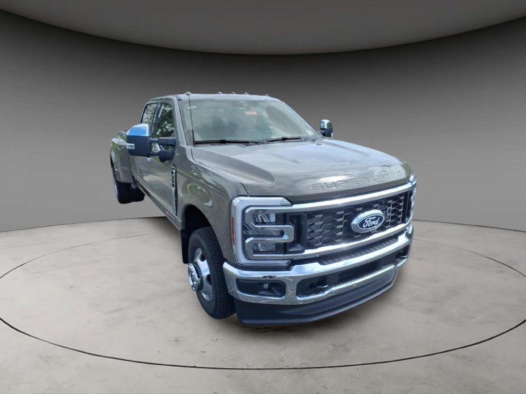 2027 Ford F-350SD Lariat DRW
