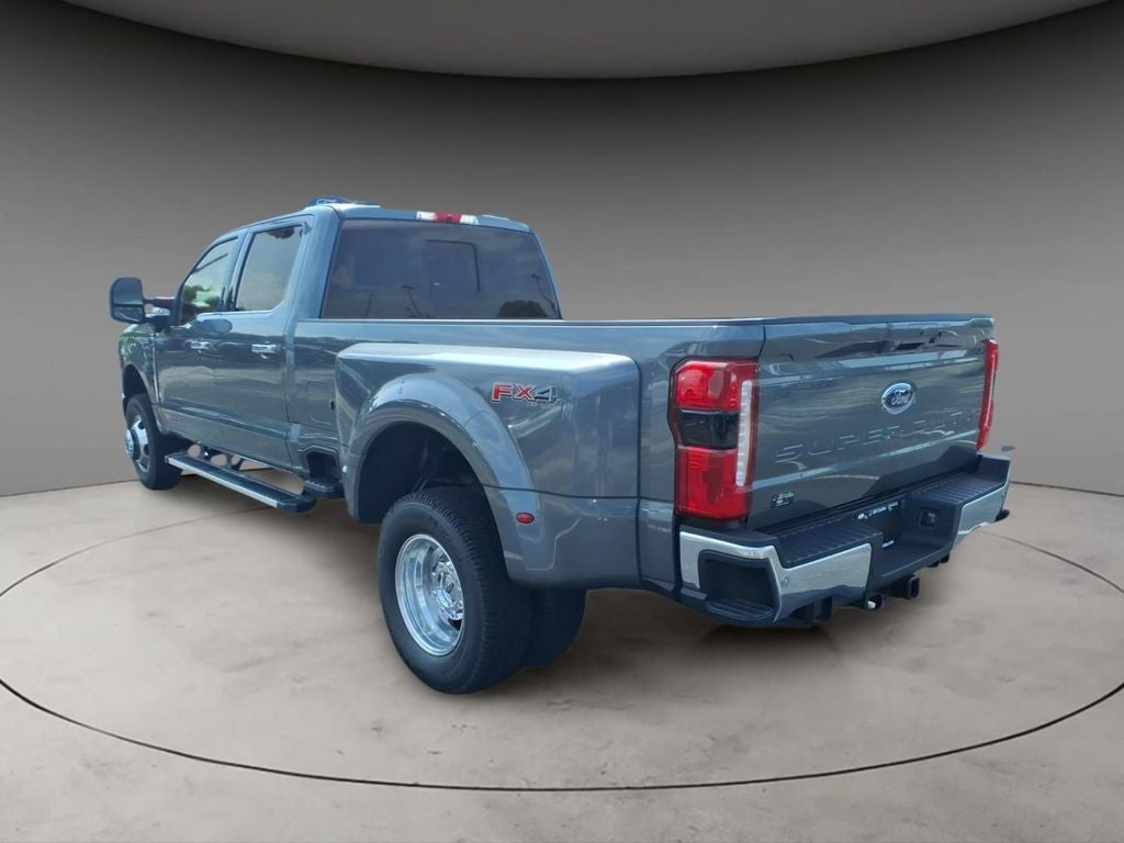 2026 Ford F-350SD Lariat DRW