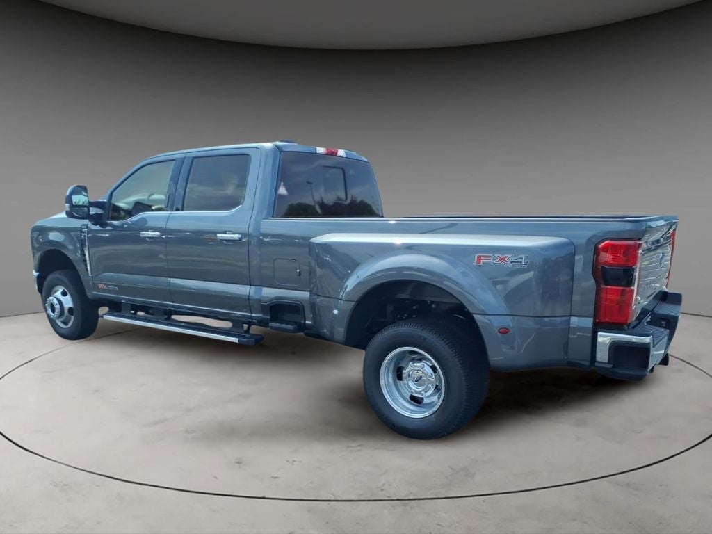 2026 Ford F-350SD Lariat DRW