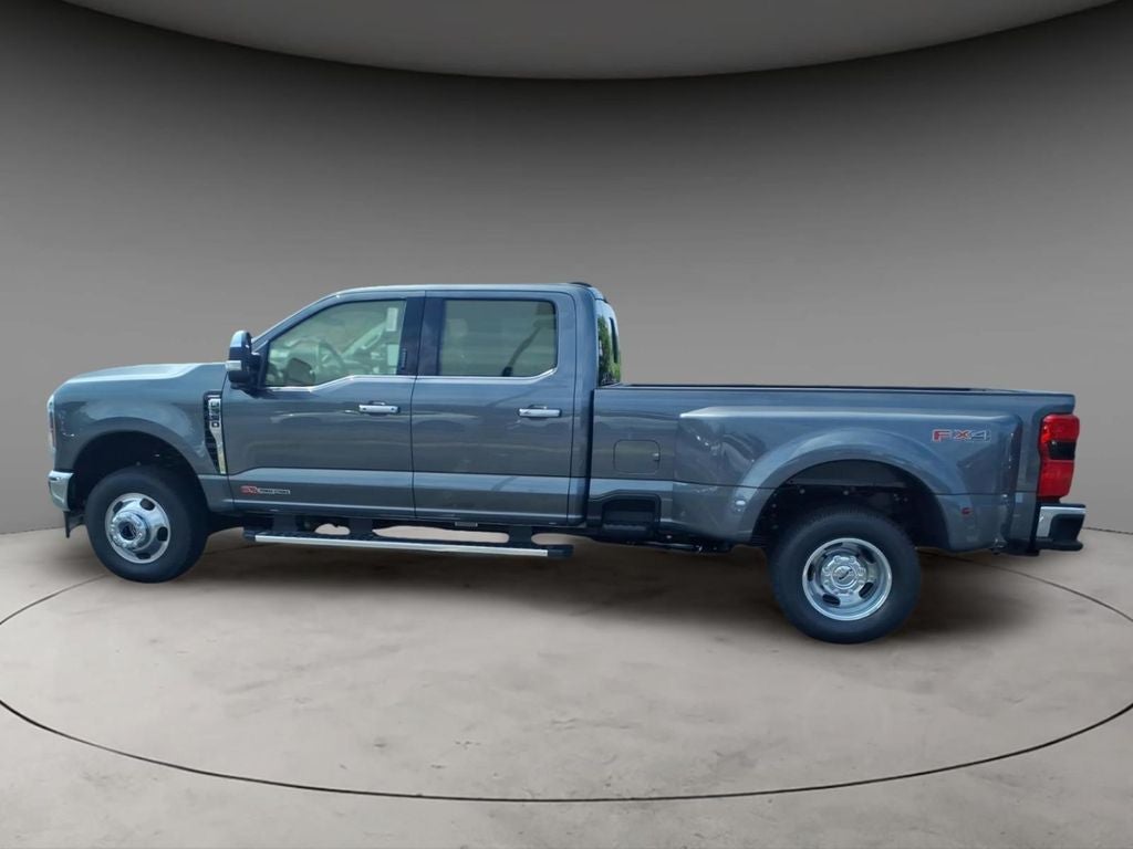 2026 Ford F-350SD Lariat DRW