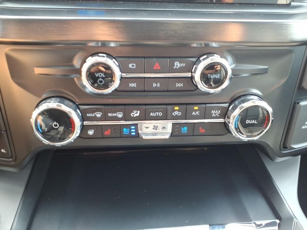 2026 Ford F-350SD Lariat DRW
