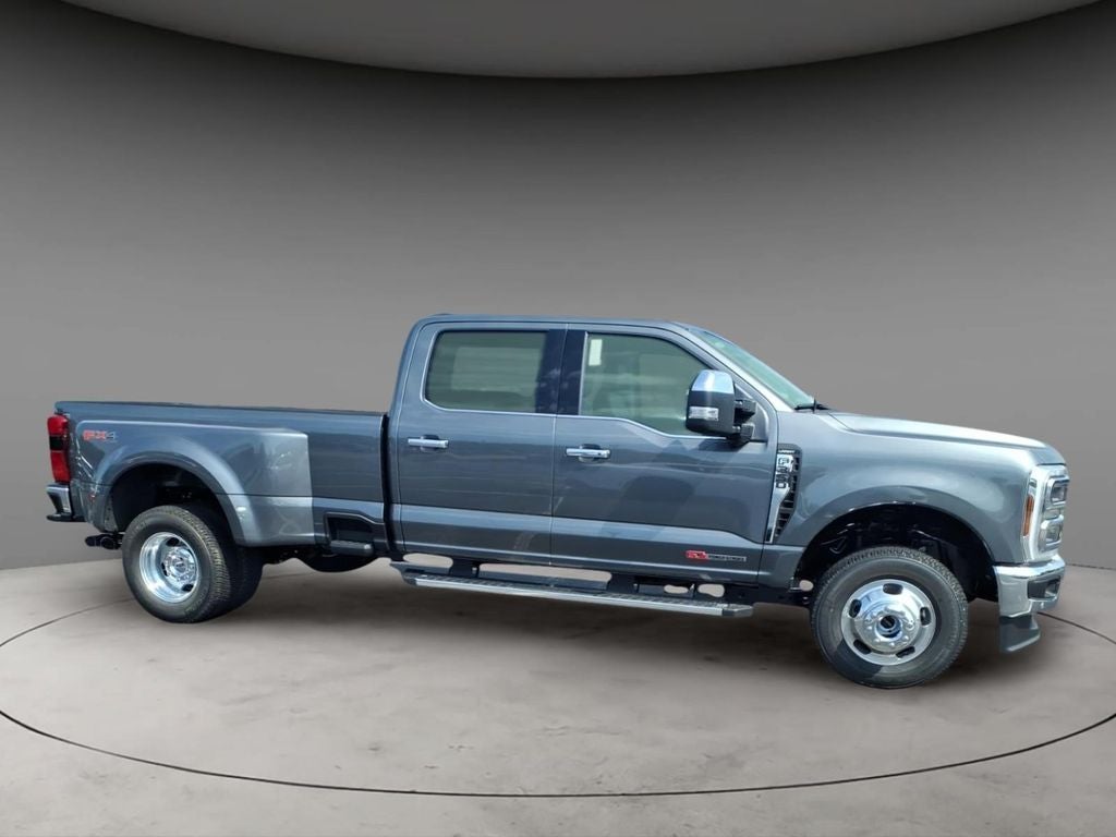 2026 Ford F-350SD Lariat DRW