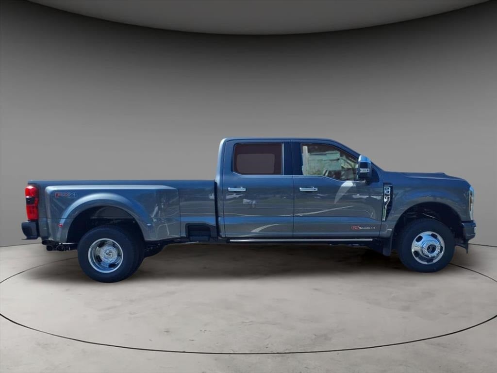 2026 Ford F-350SD Platinum DRW