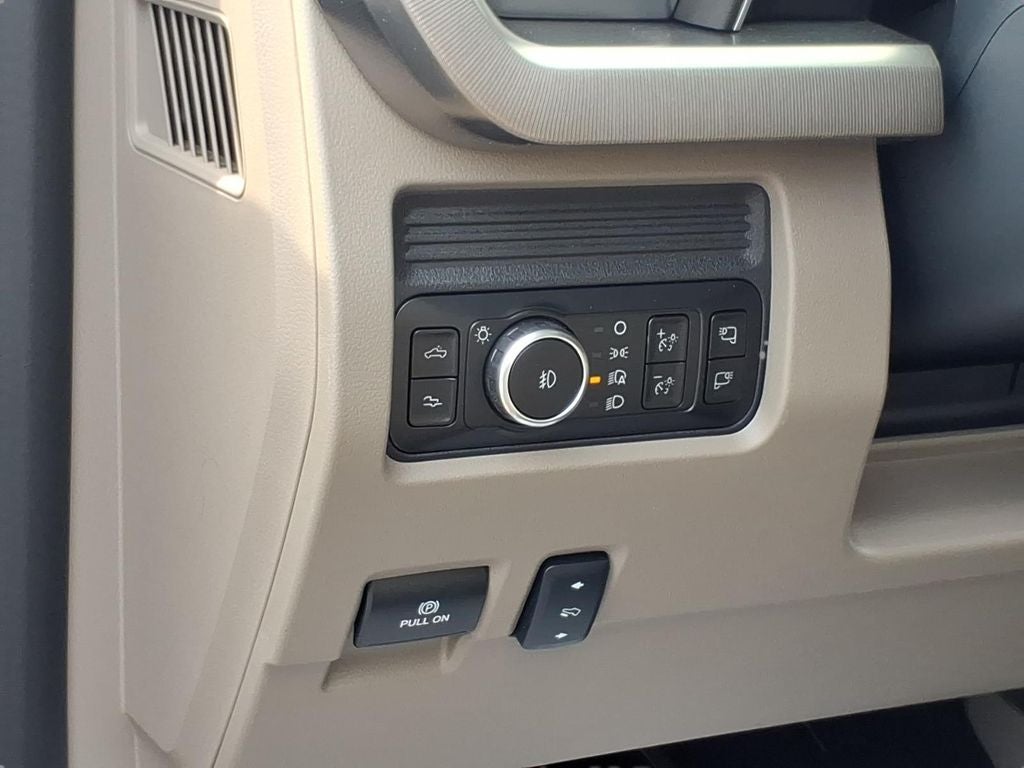 2026 Ford F-350SD Platinum DRW