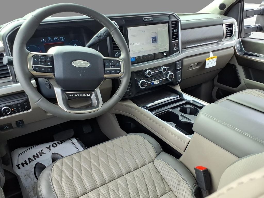 2026 Ford F-350SD Platinum DRW