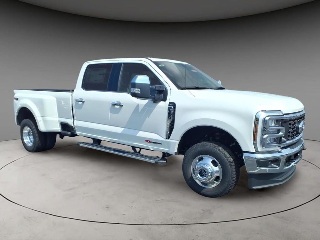 2026 Ford F-350SD Lariat DRW