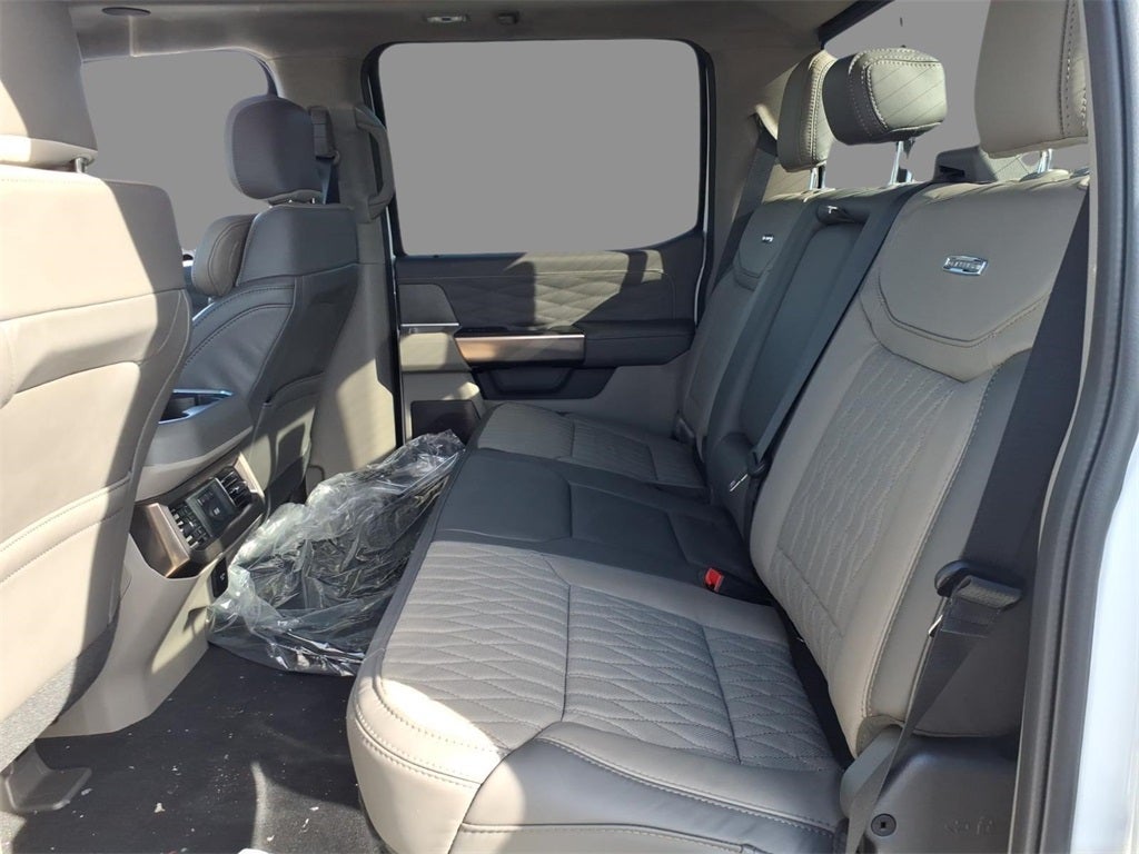 2026 Ford F-350SD Platinum DRW