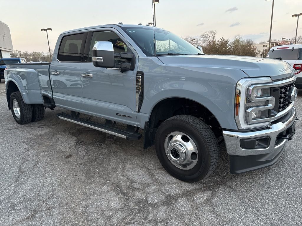 2025 Ford F-350SD Lariat DRW