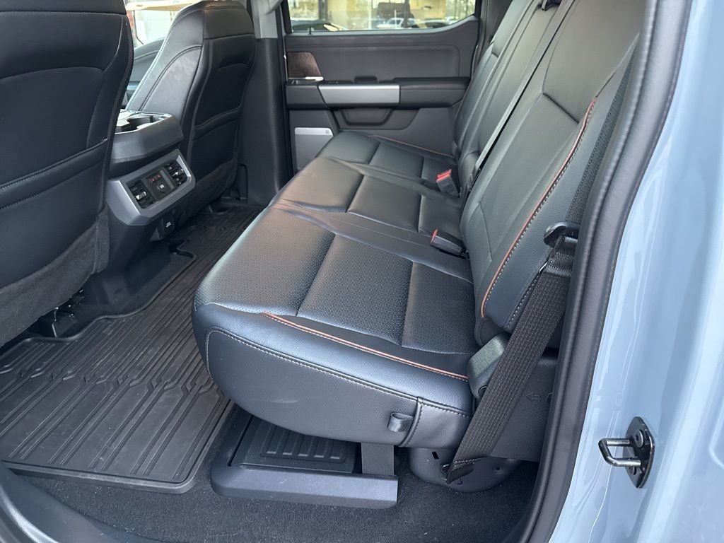 2025 Ford F-350SD Lariat DRW