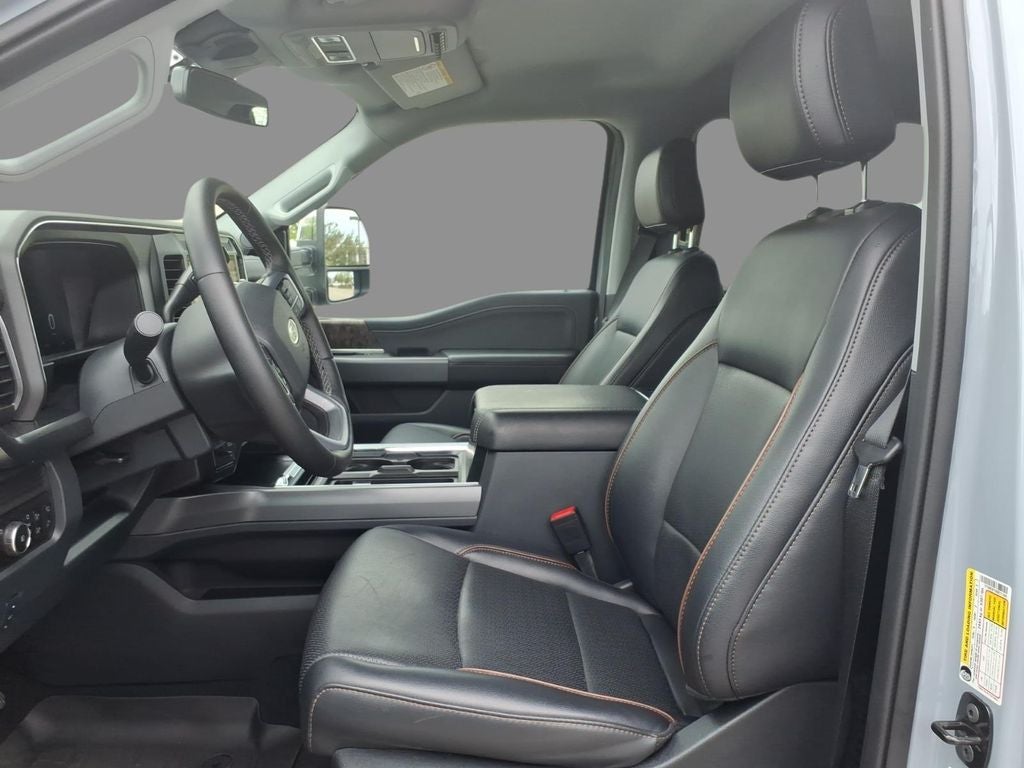 2025 Ford F-350SD Lariat DRW