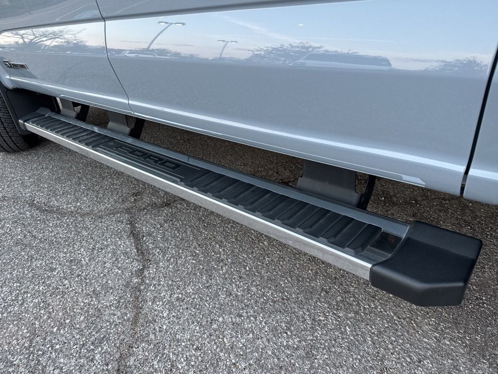 2025 Ford F-350SD Lariat DRW