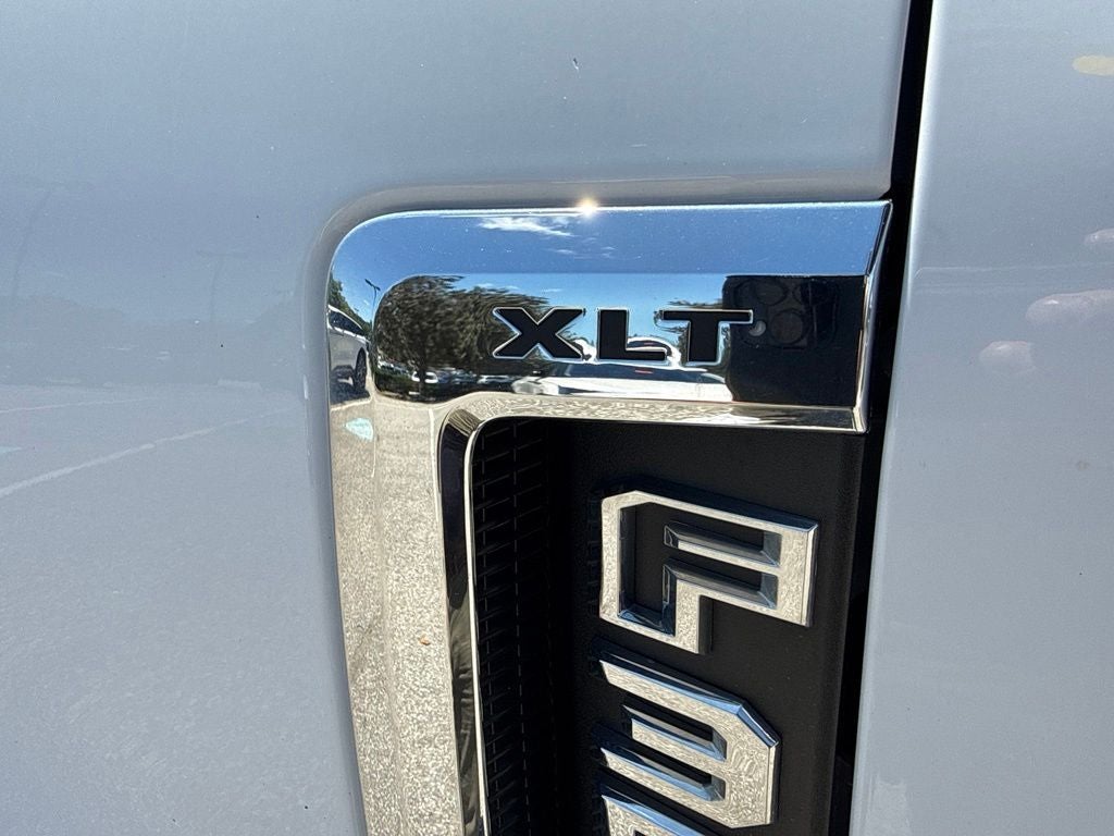 2022 Ford F-350SD XLT DRW