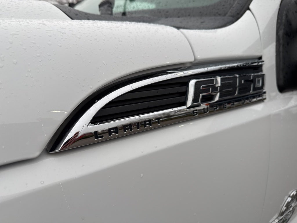 2016 Ford F-350SD Lariat DRW