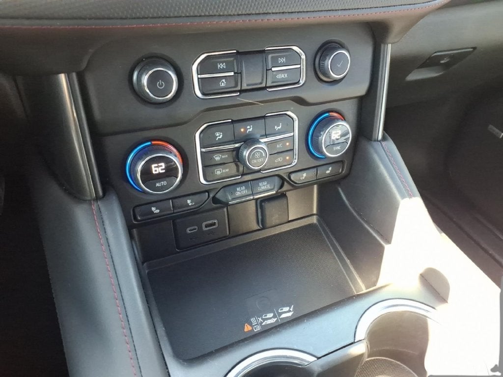 2024 Chevrolet Suburban RST
