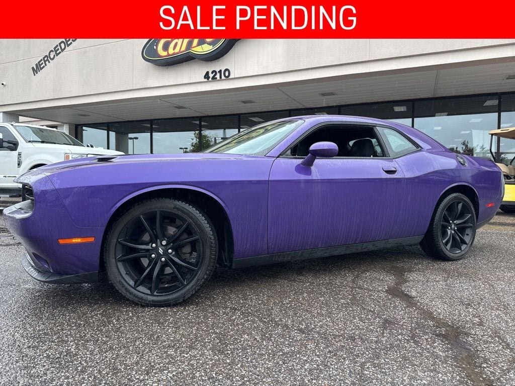 2018 Dodge Challenger SXT's photo