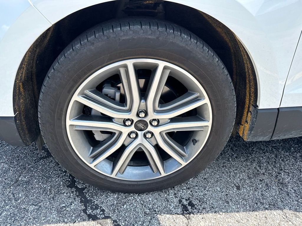 2023 Ford Edge Titanium