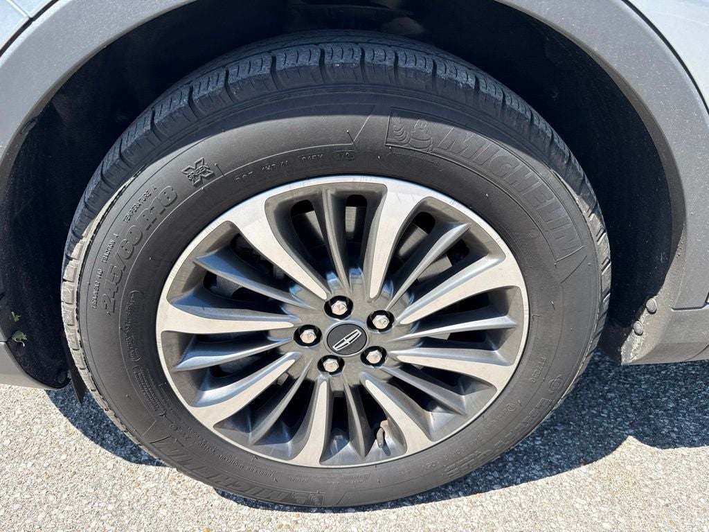 2023 Lincoln Nautilus Standard