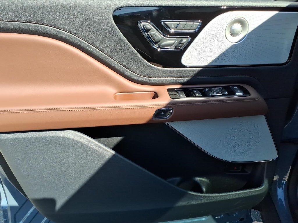 2027 Lincoln Aviator Reserve Premium