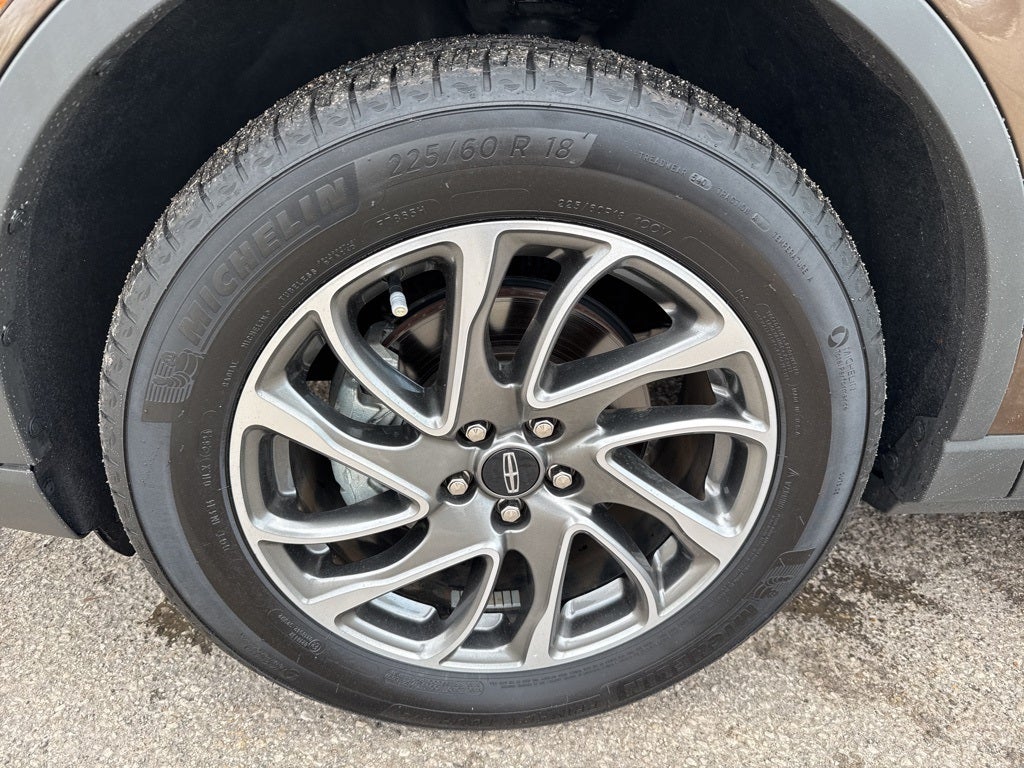 2022 Lincoln Corsair Standard