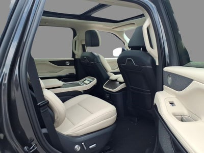 2027 Lincoln Navigator Reserve