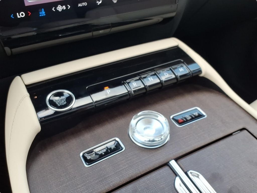 2027 Lincoln Navigator Reserve