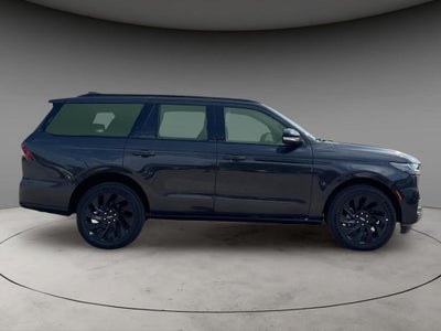 2027 Lincoln Navigator Reserve