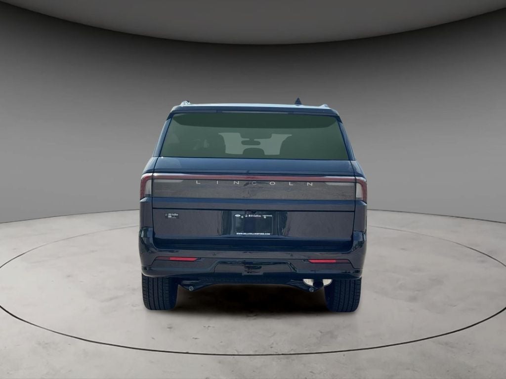 2027 Lincoln Navigator Reserve