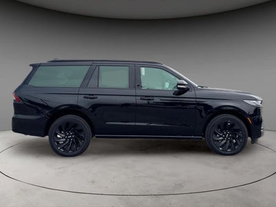 2027 Lincoln Navigator Reserve