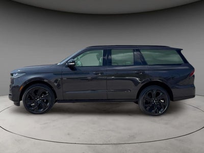 2027 Lincoln Navigator Reserve