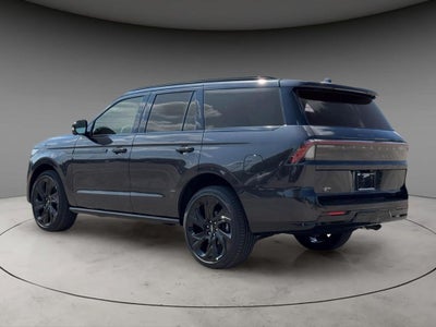 2027 Lincoln Navigator Reserve