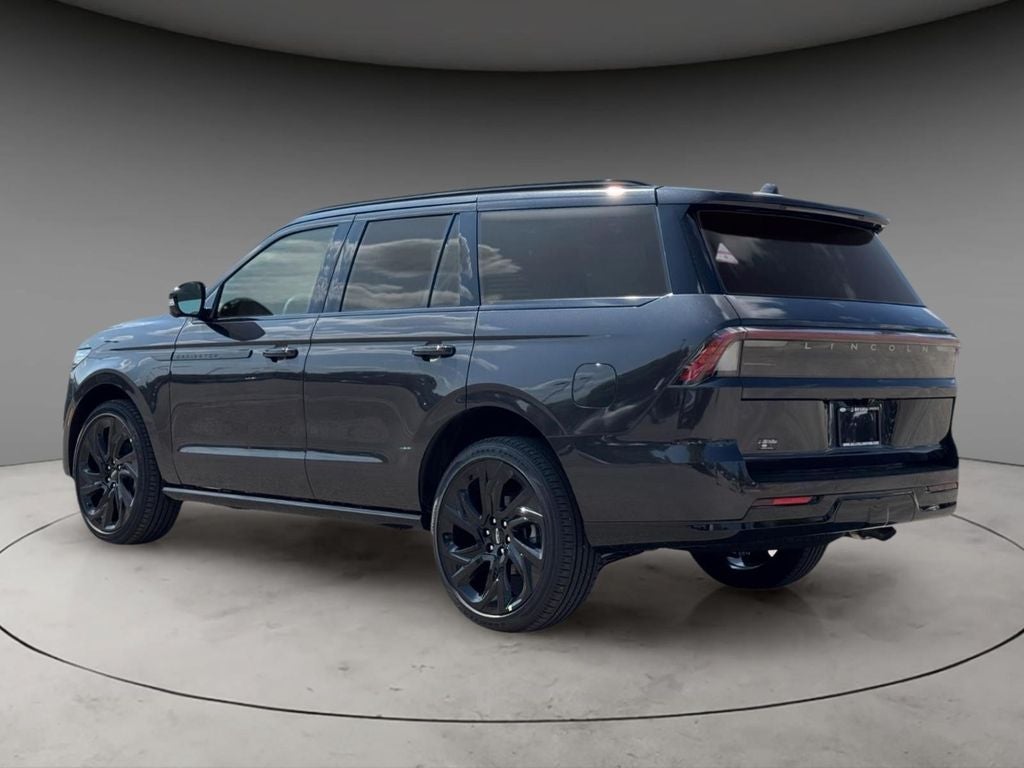 2027 Lincoln Navigator Reserve