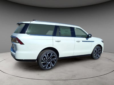 2027 Lincoln Navigator Reserve