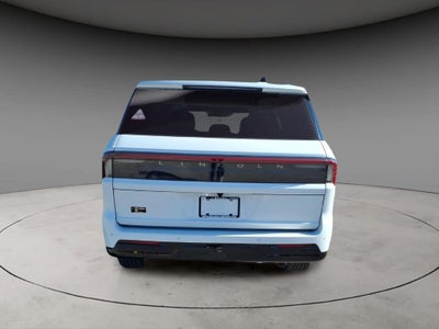 2027 Lincoln Navigator Reserve