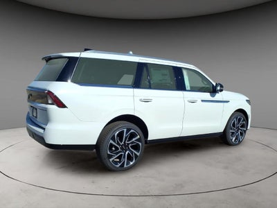 2027 Lincoln Navigator Reserve
