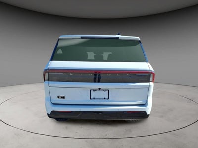 2027 Lincoln Navigator Reserve