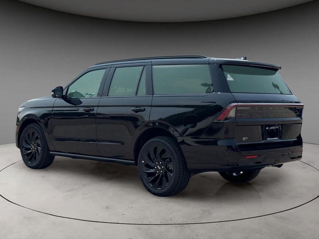 2027 Lincoln Navigator Reserve