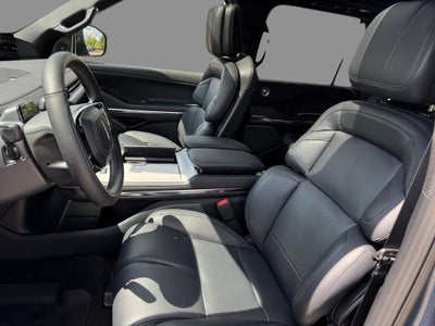 2027 Lincoln Navigator Reserve