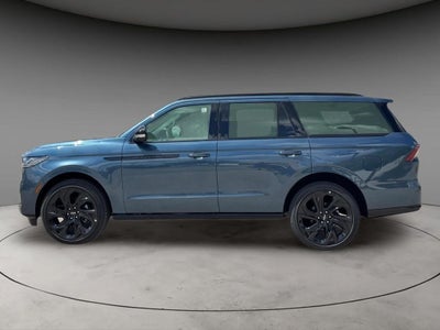 2027 Lincoln Navigator Reserve