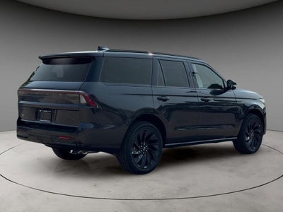 2027 Lincoln Navigator Reserve