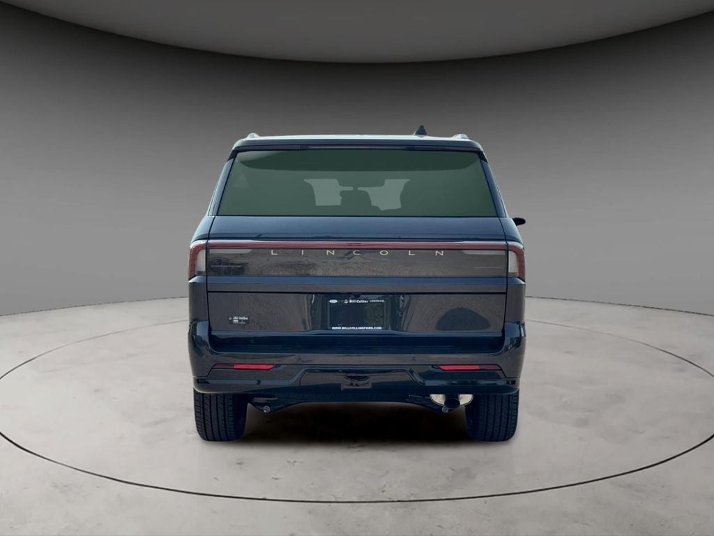 2027 Lincoln Navigator Reserve