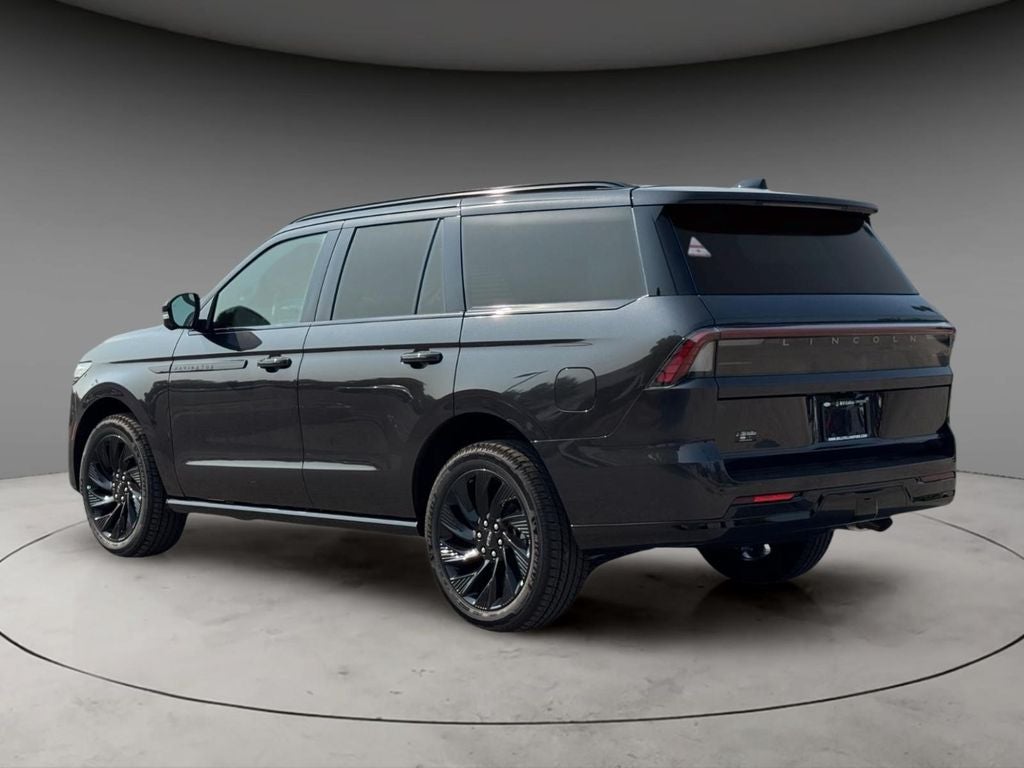2027 Lincoln Navigator Reserve
