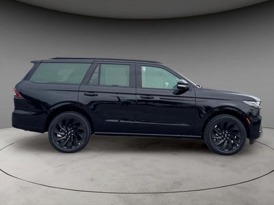 2027 Lincoln Navigator Reserve