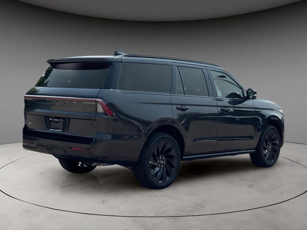 2027 Lincoln Navigator Reserve