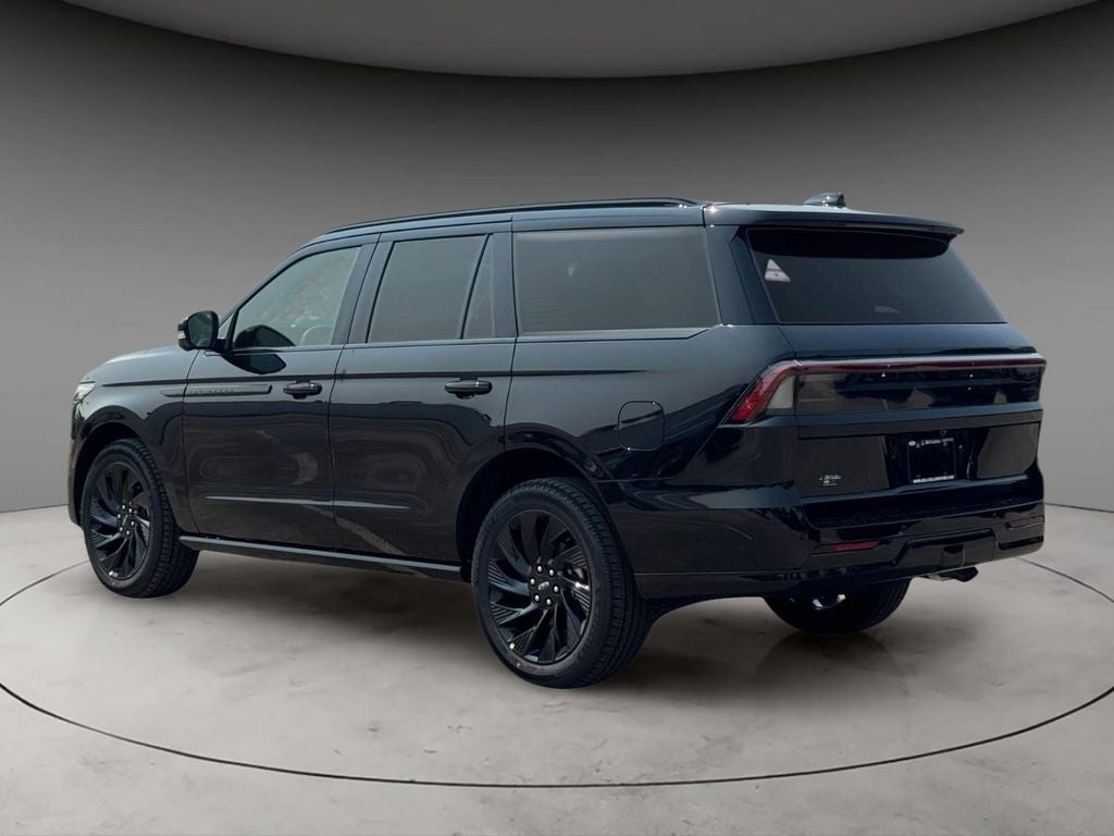 2027 Lincoln Navigator Reserve